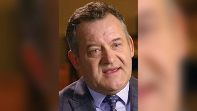 يعتقد بوريل أن الكثير من تصرفات هاري الأخيرة يأتي من شعوره خلال نموه مع شقيقه أنه باستمرار الرقم الثاني بعد شقيقه ويليام.