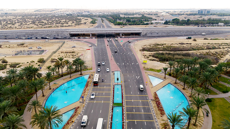 افتتاح جسرين عند تقاطع واحة دبي للسيليكون. من المصدر