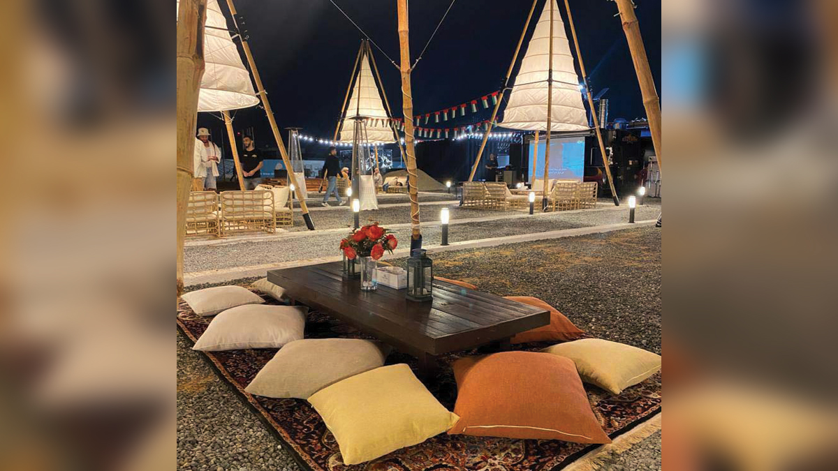 عائلات باتت تجد في المقاهي الشتوية متنفساً وتجربة مغايرة. من المصدر