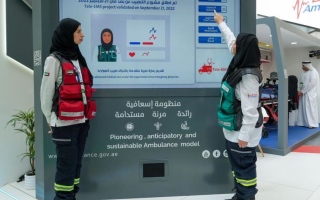 الصورة: "إسعاف دبي" تدخل التطبيب عن بعد والإسعاف الكهربائي ضمن خدماتها الإسعافية