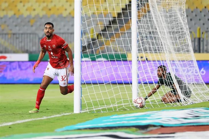 The contract of the Egyptian Al-Ahly player was terminated due to shaking hands with Al-Shennawi goalkeeper