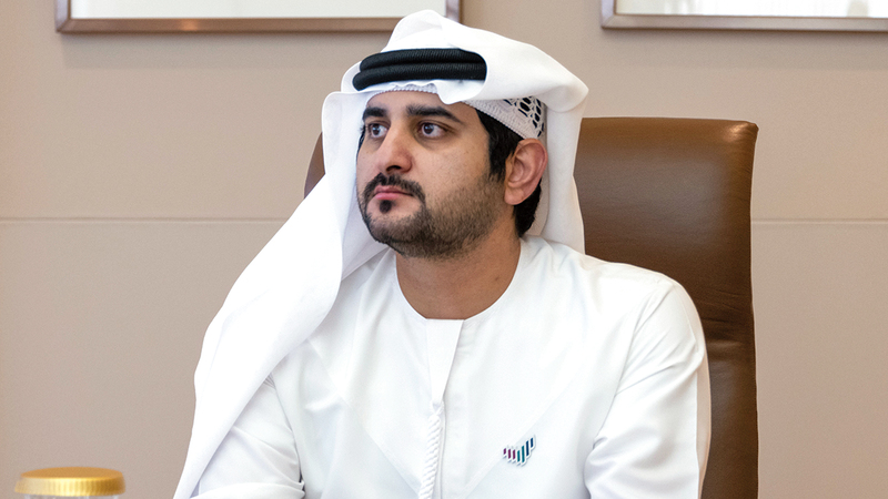مكتوم بن محمد: &laquo;قدّم إسهامات كبيرة في العمل الحكومي، وحقق إنجازات عديدة في المجال الاقتصادي&raquo;.