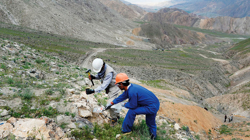 خبراء صينيون ينقبون عن المعادن الثمينة في أفغانستان. أرشيفية