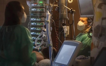 الصورة: بعد تجارب سريرية ناجحة.. علاج جديد  لـ «كوفيد-19» من جرعة واحدة