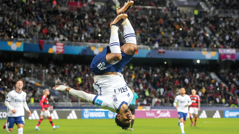 نجم الهلال سالم الدوسري.  أ.ب