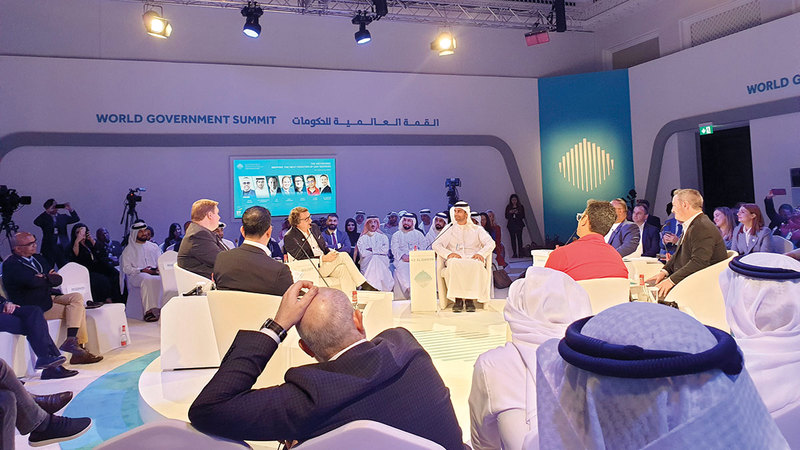 المشاركون طالبوا بتبسيط تقنية الميتافيرس للجمهور. الإمارات اليوم