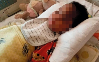 الصورة: «أوقاف دبي» تسهم بـ 250 ألف درهم في علاج الطفل «محمد»