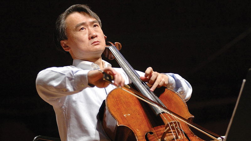 جيان وانغ عازف التشيلو الصيني العالمي.  من المصدر