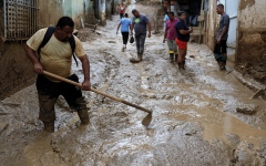 الصورة: 54 قتيلاً جراء الفيضانات والانهيارات الأرضية في البرازيل