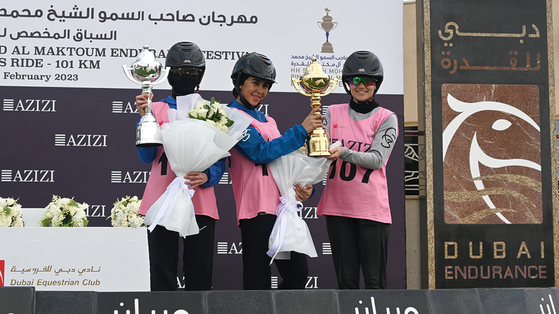 خلال مراسم تتويج الفائزات. تصوير: مصطفى قاسمي