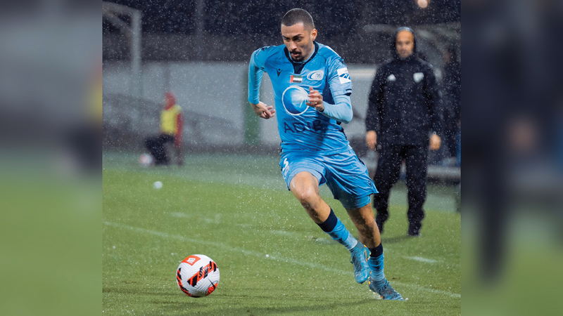 لاعب بني ياس فيكتور.  من المصدر