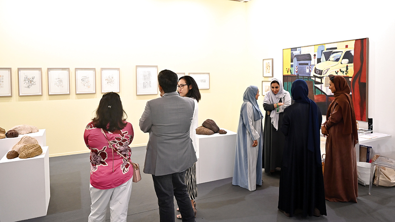 «غاليري عائشة العبار» يشارك للمرة الأولى في «آرت دبي». تصوير: محمد فزران