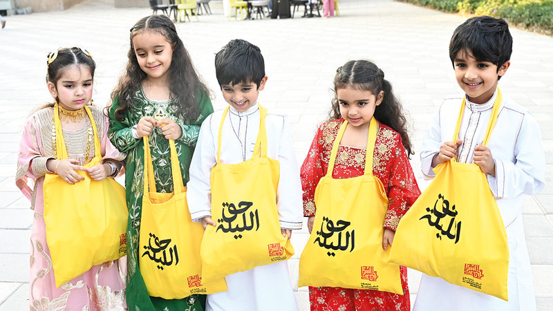 الاحتفالية تضمنت فعاليات منوعة وتوزيع أكياس الحلوى على الأطفال. تصوير: محمد فرزان
