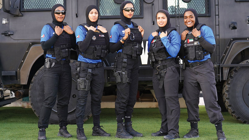 شرطة دبي تؤسس أول فريق نسائي تخصصي للعمليات الخاصة. من المصدر