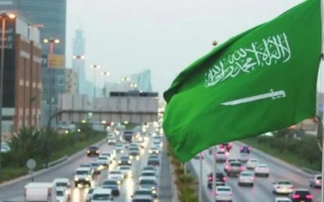 الصورة: راية التوحيد.. العلم السعودي الوحيد الذي لا ينكس (فيديو)