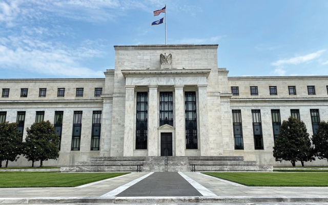 الصورة: مستثمرون: «الفيدرالي الأميركي» قد يوقف رفع الفائدة