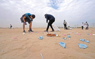 الصورة: بلدية دبي تنظّم «ساعة مع عامل النظافة»