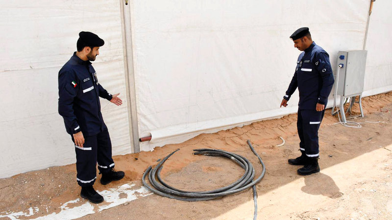 لجان متخصصة تجري جولات ميدانية على الخيام. من المصدر