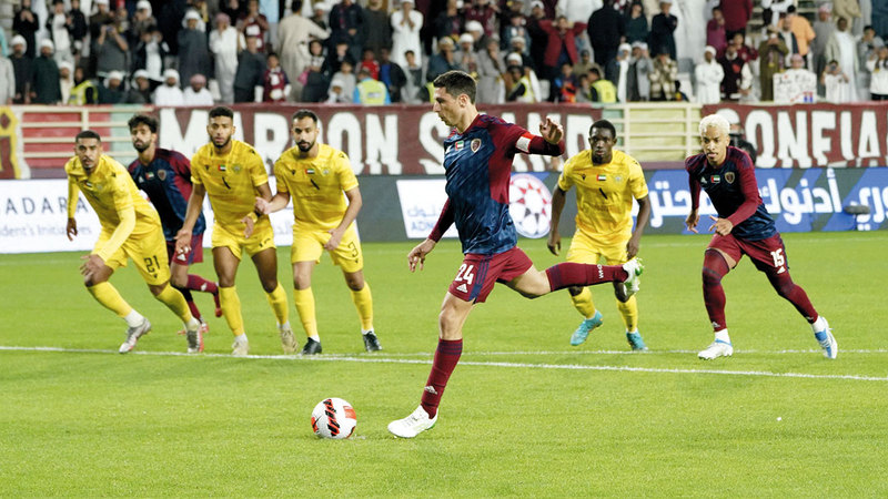 تيغالي يسدد الكرة في مباراة أمام الوصل.  أرشيفية