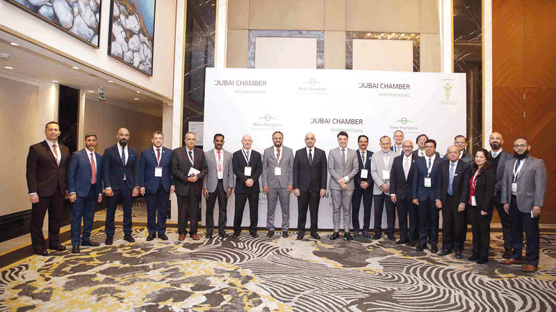 رجال الأعمال الذين شاركوا في البعثة.   من المصدر