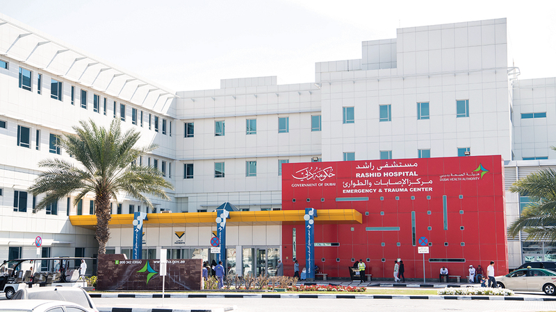 قسم الطوارئ بمستشفى راشد يستطيع التعامل مع 10 سيارات إسعاف في آنٍ واحد.   أرشيفية