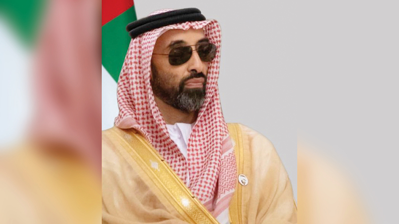 طحنون بن زايد.