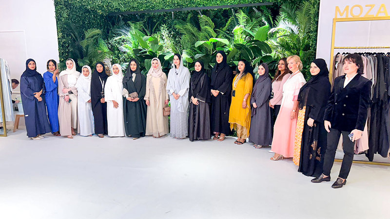 تخصيص ريع المعرض لدعم جهود «دبي العطاء» بشأن دمج قضايا تغير المناخ في المناهج والمنظومة التعليمية.  تصوير: مصطفى قاسمي