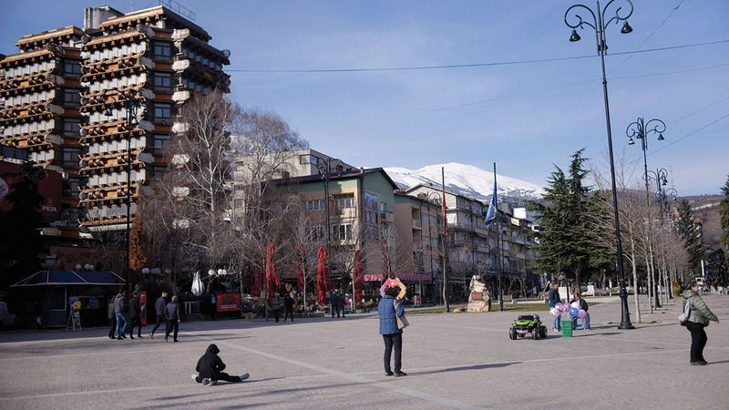 بيا في كوسوفو كانت مقراً لقاعدة صربية سيئة السمعة.   أ.ف.ب
