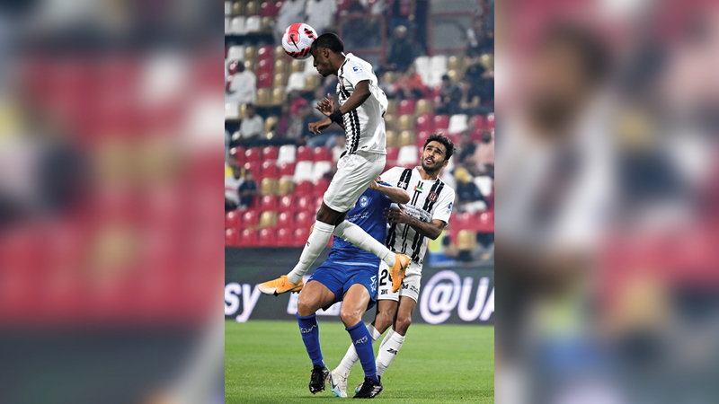 احتراف اللاعبين سيحدد ضمن لائحة تنفيذية.  تصوير: نجيب محمد