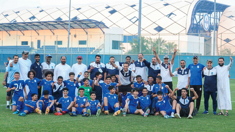 البناء والتأسيس الصحيح للاعبين يحتاج إلى عمل جماعي من اللاعب والمدرب وولي الأمر. من المصدر