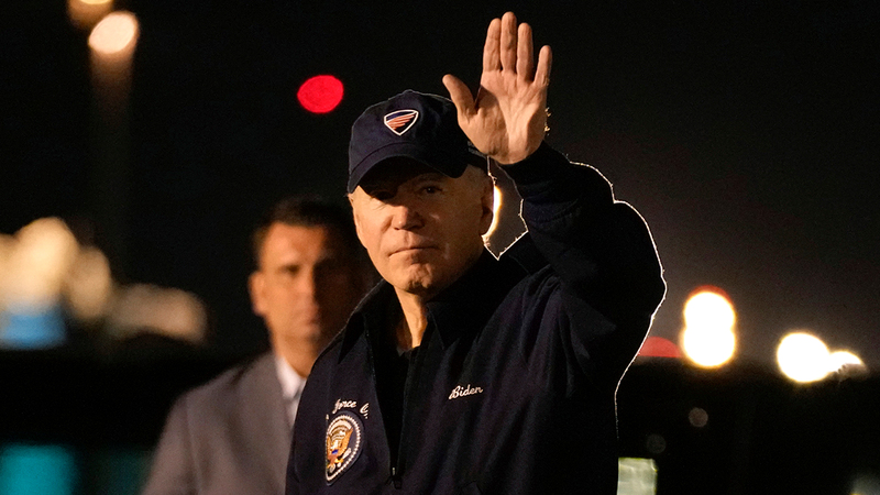 بايدن يدرك خطورة محاولة استعادة شبه جزيرة القرم.  أ.ب