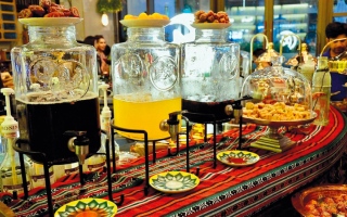 الصورة: أسواق وأوزان.. 19 علامة تجارية للمشروبات الرمضانية في أسواق الإمارات