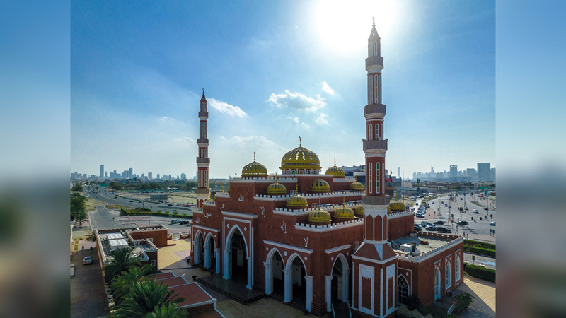 مسجد &laquo;السلام&raquo;  يمزج بين فنون العمارة الإسلامية.  من المصدر