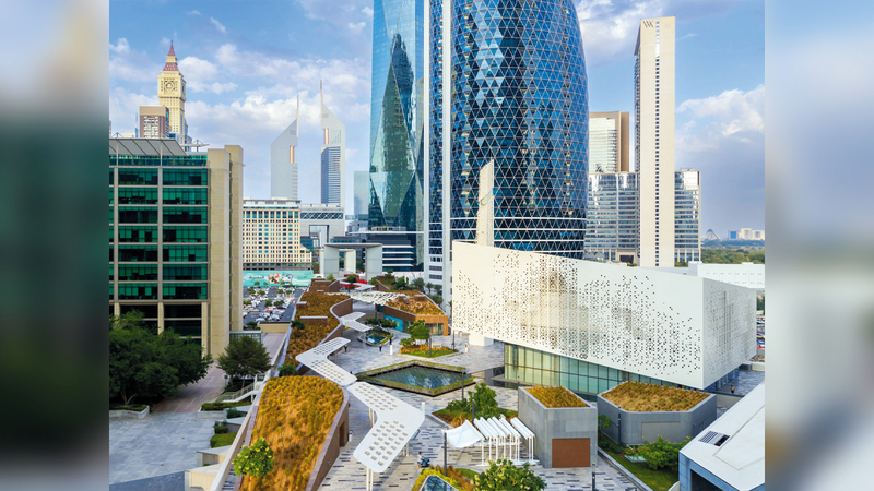تصميم مسجد مركز دبي المالي العالمي يجمع بين الحداثة والكلاسيكية.  من المصدر