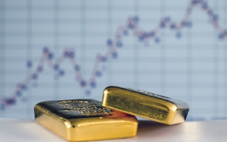 الصورة: الذهب يخسر دولارين في المعاملات الفورية