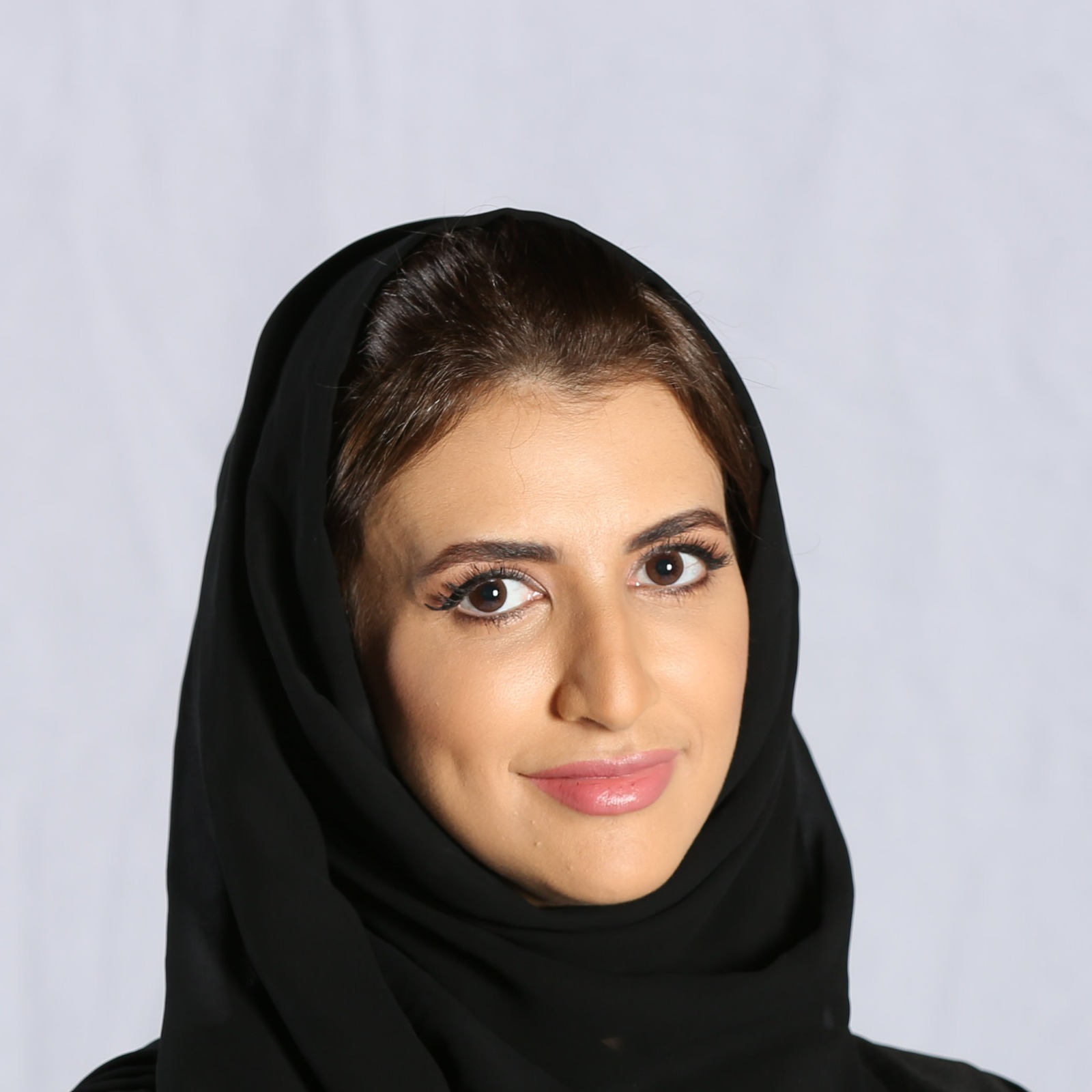 سارة الجرمن:
الدورة البرامجية صممت بحرفية وتعكس هوية «دبي للإعلام» المميزة