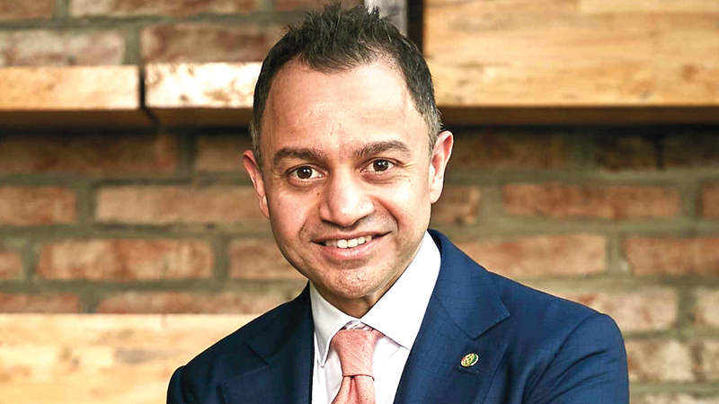 عدنان شلوان: &laquo;البيئة التشغيلية في الإمارات حافظت على قوتها في خضم التحديات المعقدة التي شهدها الاقتصاد العالمي&raquo;.