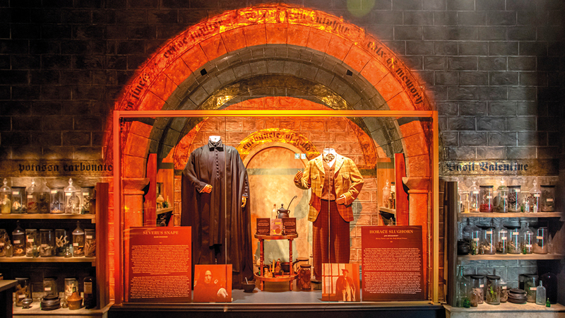 المنظمون حرصوا على إقامة المعرض في فرنسا لعلمهم أن «فيها الكثير من المعجبين وليس من السهل عليهم الذهاب إلى الولايات المتحدة أو لندن».  أ.ف.ب