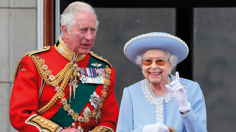 تشارلز اكتشف أنه لا يحظى بشعبية والدته الملكة الراحلة في بريطانيا والخارج. أ.ف.ب