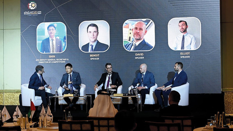 جانب من الجلسة الثانية لمنتدى تطوير الدوري الإماراتي. من المصدر