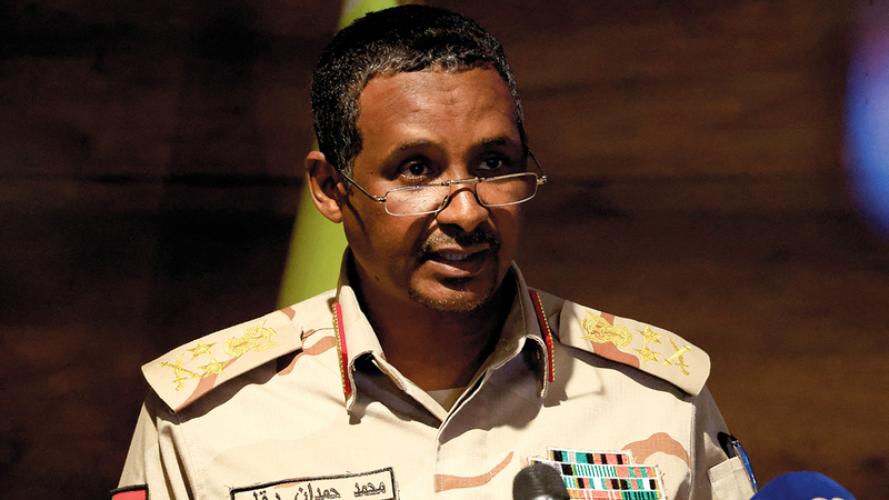 حميدتي يقود قوات الدعم السريع الطرف الأساسي في الحرب السودانية.  رويترز