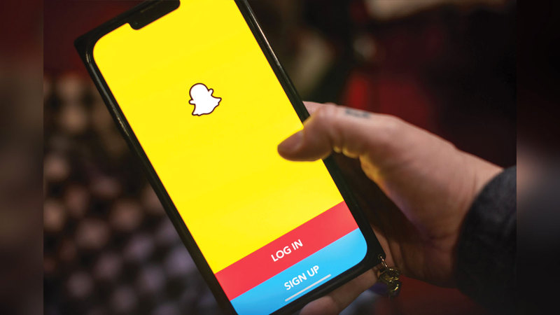 تحديثات التطبيقات تكون اختيارية يستطيع المستخدم رفضها أو التحكم بها. من المصدر