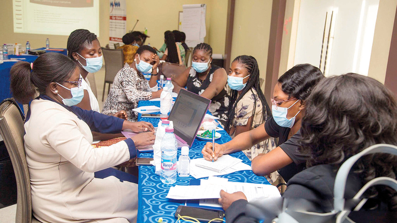 الصحافيات يعانين التحرش في مهنتهن.   أرشيفية