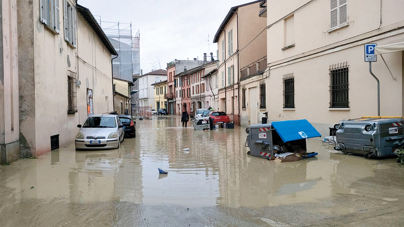 منطقتا إيميليا-روماجنا وماركي شمال إيطاليا تعرضتا لفيضانات وسقوط قتلى وحدوث أضرار.   أ.ب