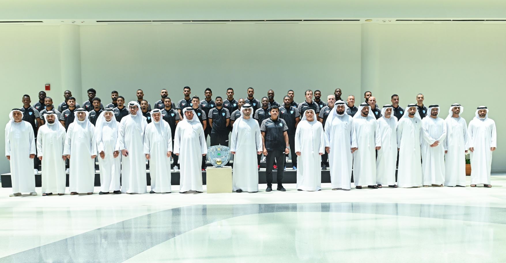 Mansour bin Mohammed receives the Hatta team, the first division champion