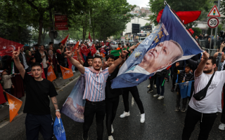 الصورة: احتفالات فوز أردوغان في الانتخابات.. بالصور
