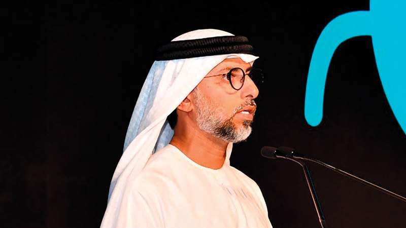 سهيل المزروعي: «الإمارات تستهدف توفير شبكة وطنية من محطات الشحن العامة والخاصة، المجهزة بأحدث التقنيات المبتكرة لتقليل وقت الشحن».