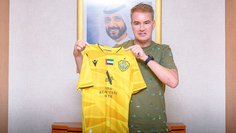 الهولندي باتريك غاري هورديك. من المصدر