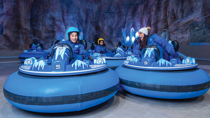 الحديقة ينتظر أن تقدّم لزوارها فرصة فريدة للانتقال من حرارة الصيف المرتفعة إلى أجواء شتوية منعشة. من المصدر