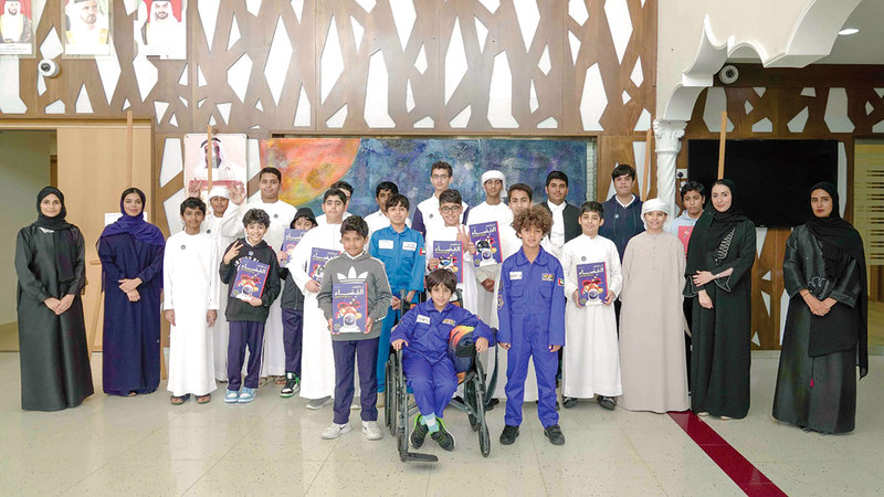 خلال ورشة عمل «الجراثيم في الفضاء» في إطار المهمة الثانية لبرنامج الإمارات لرواد الفضاء. من المصدر